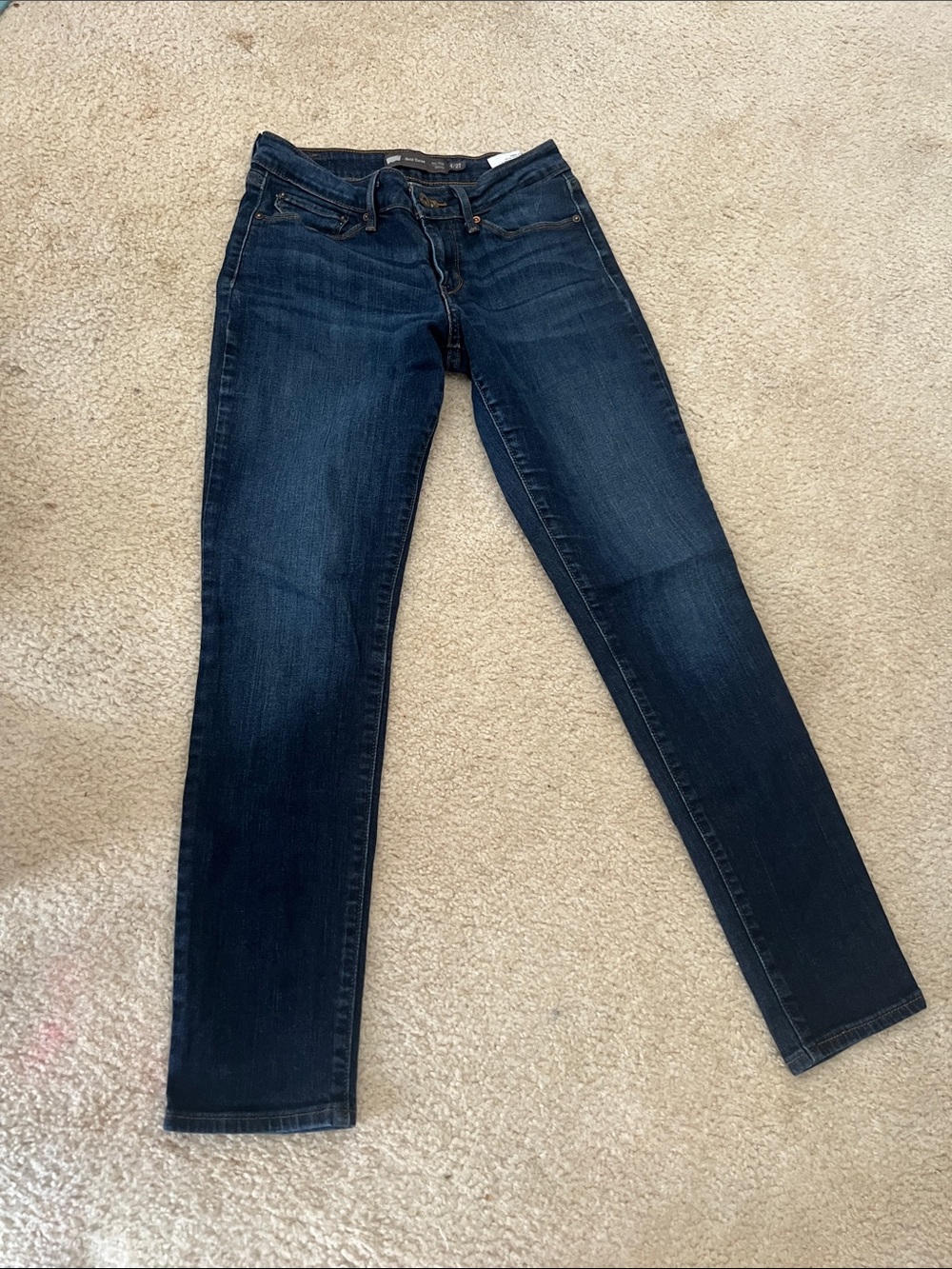 Levi's Women's Dark Indigo Skinny Jeans. Bold Curve Mid Rise Skinny